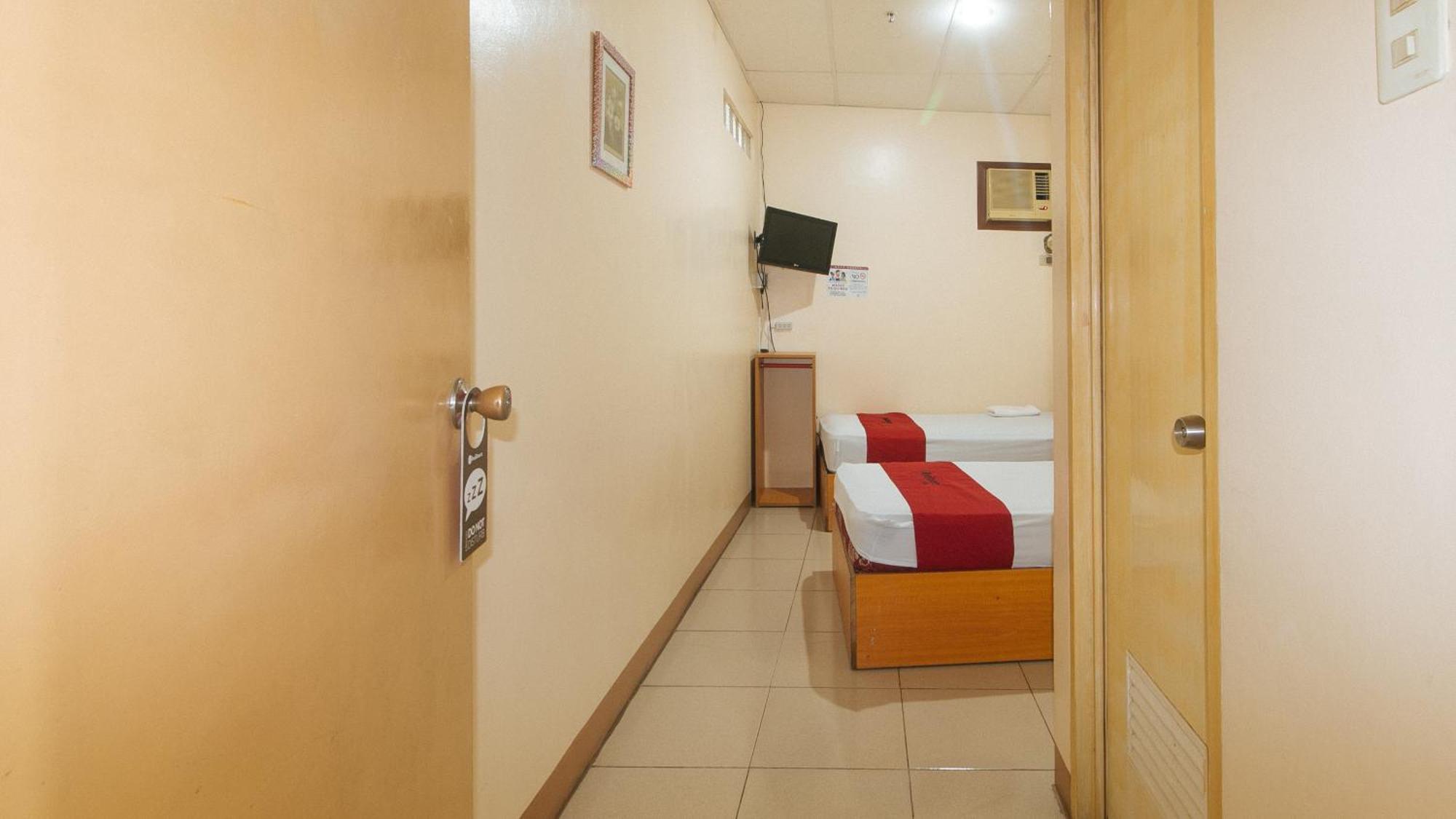 Reddoorz @ Asiana Pension Inn Mandaue Exterior foto